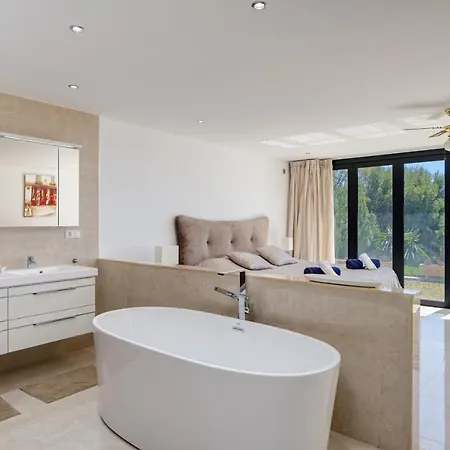 Villa La Escala - 6 Bedroom With Pool Mijas