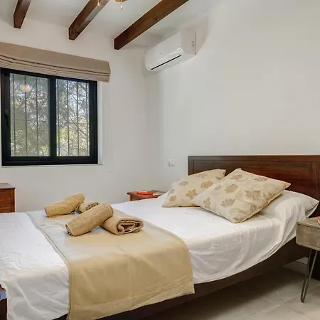 Villa La Escala - 6 Bedroom With Pool