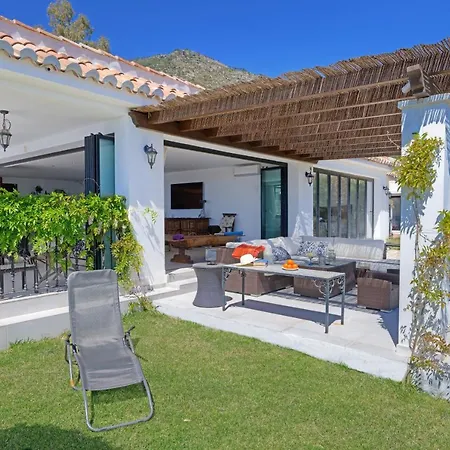 La Escala - 6 Bedroom With Pool Villa *