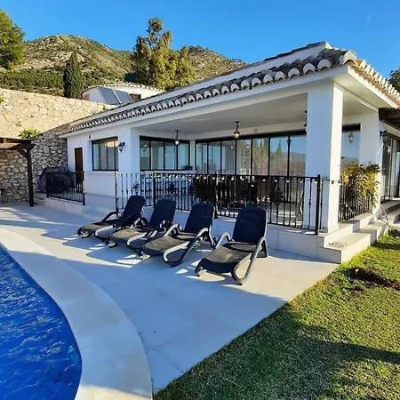 La Escala - 6 Bedroom With Pool Villa *