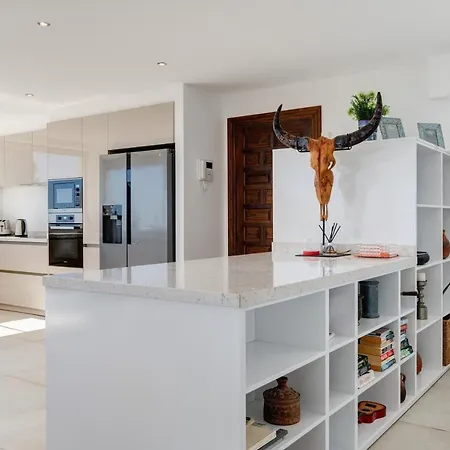 La Escala - 6 Bedroom With Pool Villa